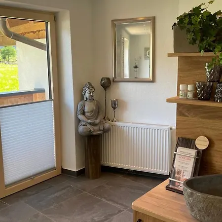 玫瑰园餐厅酒店 3* 齐勒河谷采尔