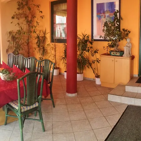 玫瑰园餐厅酒店 齐勒河谷采尔