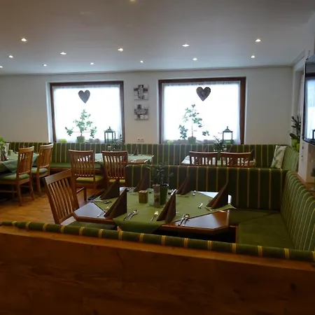 فندق Restaurant Rosengarten 3*