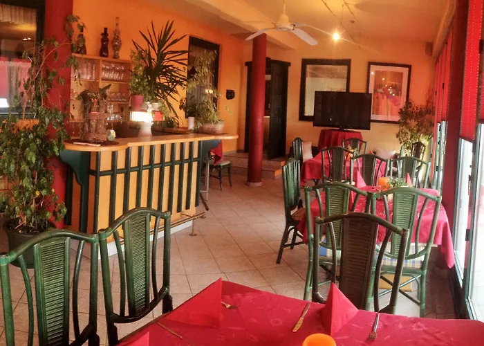 Hotel Restaurant Rosengarten 3*